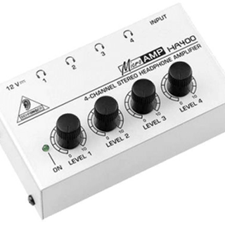 Behringer AMP HA400 hoofdtelefoon splitter / versterker 1->4