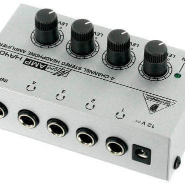 Behringer AMP HA400 hoofdtelefoon splitter / versterker 1->4